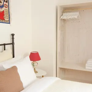 Apartment Wishlist Residences - Charles Bridge Karlova, Prag